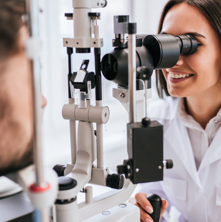 Best Eye doctor in dubai